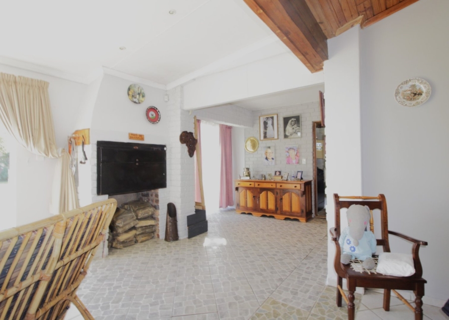 3 Bedroom Property for Sale in Wavecrest Eastern Cape